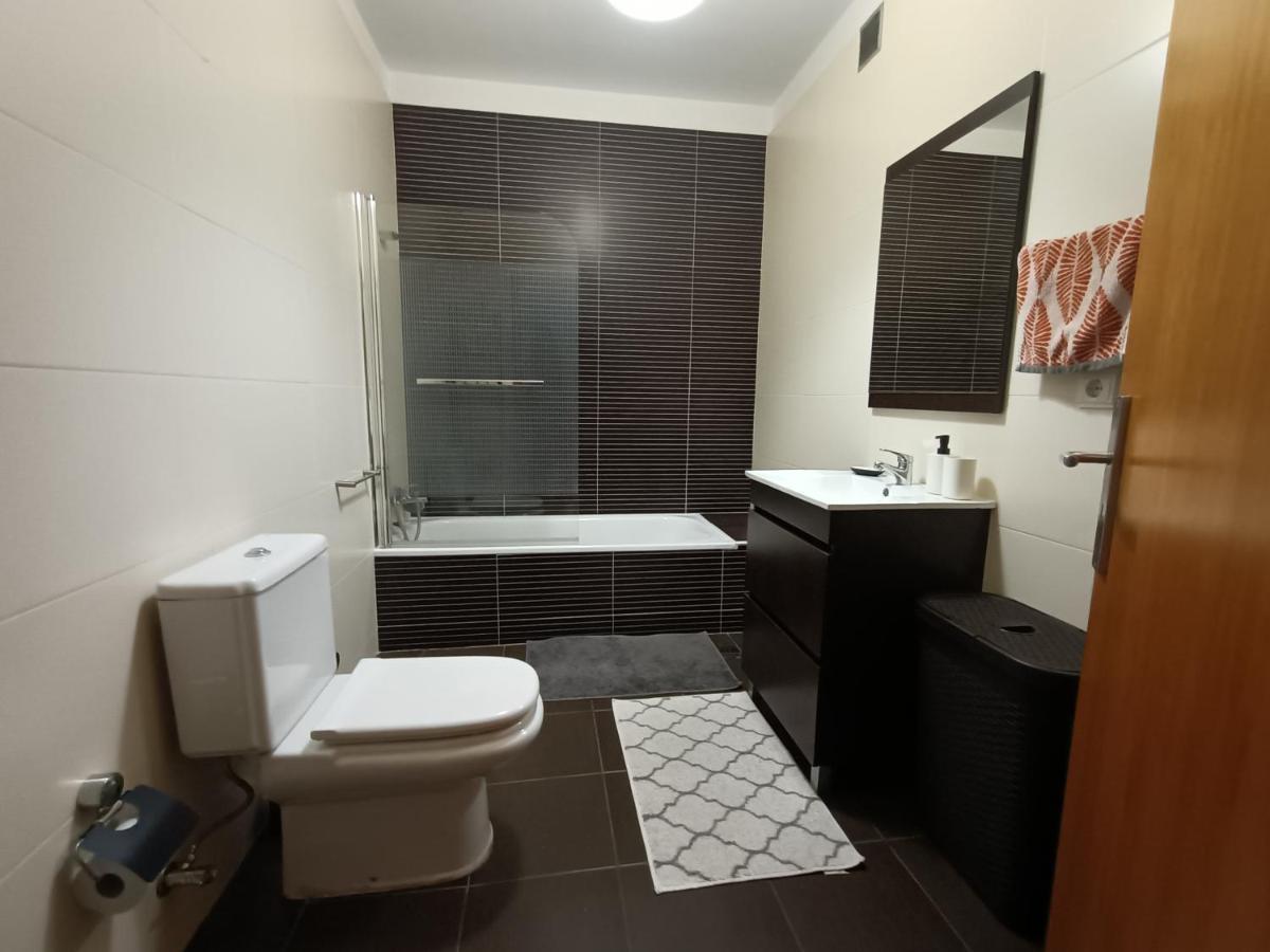 Modern 1Br For 4 - Great For Long Stays, 10 Min To Attractions Vila Nova de Gaia Exterior foto