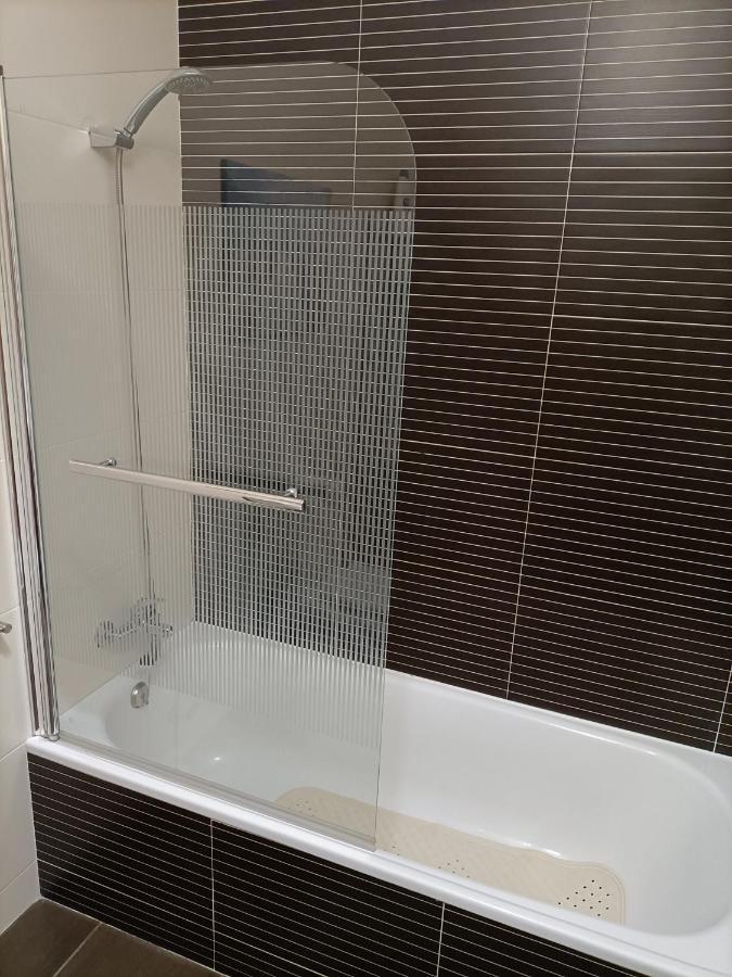 Modern 1Br For 4 - Great For Long Stays, 10 Min To Attractions Vila Nova de Gaia Exterior foto